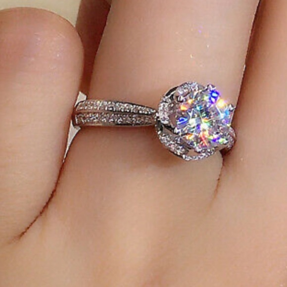 New 925 Sterling silver diamond ring - Picture 5 of 5